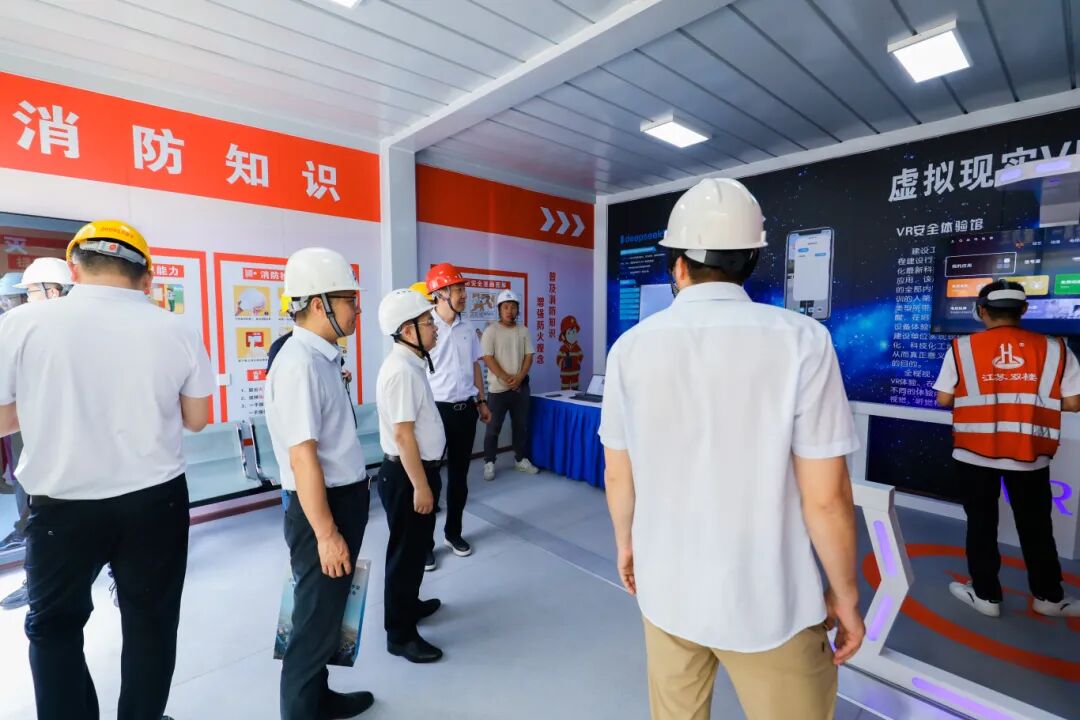 现场观摩2.jpg